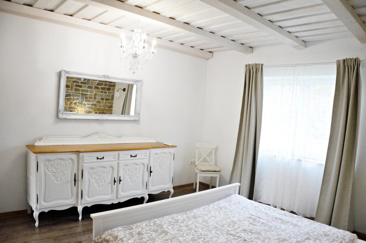 R Cottage Jacuzzival Балатонфенивес Екстериор снимка
